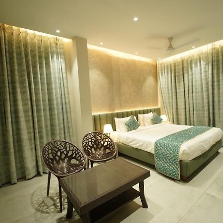 Hotel Laksh Rāipur Exteriör bild